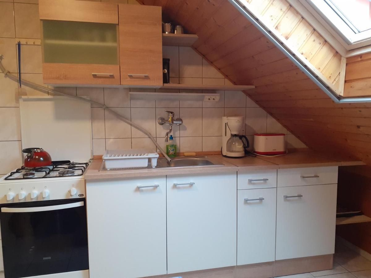 Patri Apartmanhaz เคสเท ภายนอก รูปภาพ